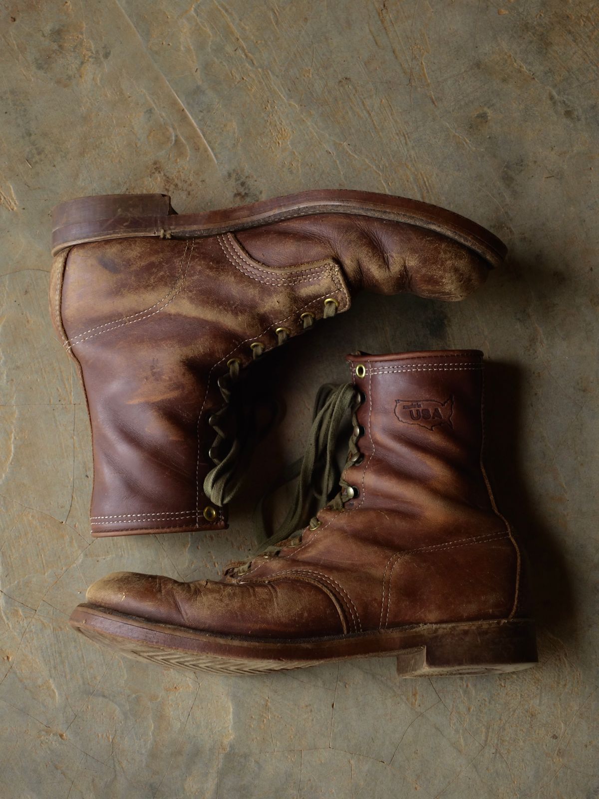 Photo by reothich on March 30, 2025 of the Walker Golden Retriever 984 in Brown Leather.