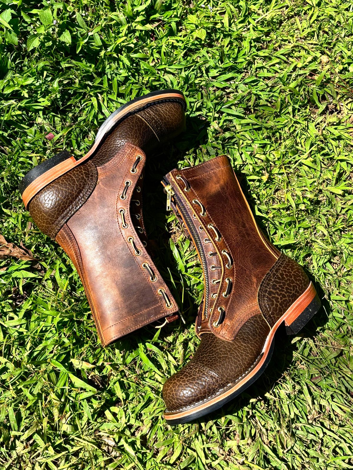 Photo by reothich on January 12, 2026 of the Nicks MTO in Law Tanning Olive Smooth Shruken Bison & Horween Orange Predator.