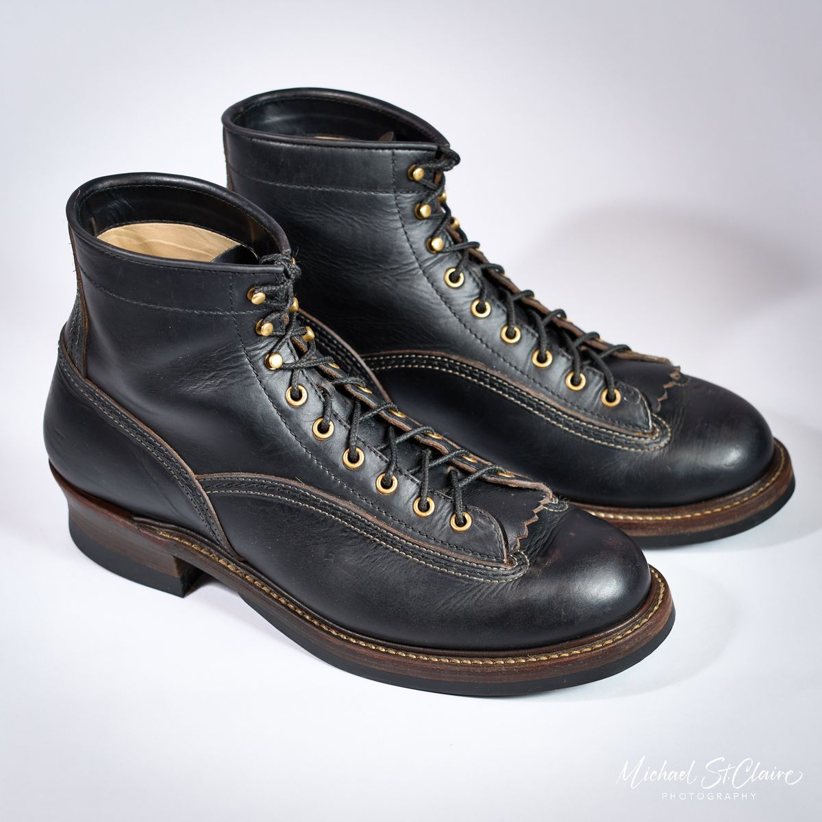 Photo by selvedge.and.boots on January 27, 2025 of the John Lofgren Donkey Puncher Boots in Horween Black Chromexcel.