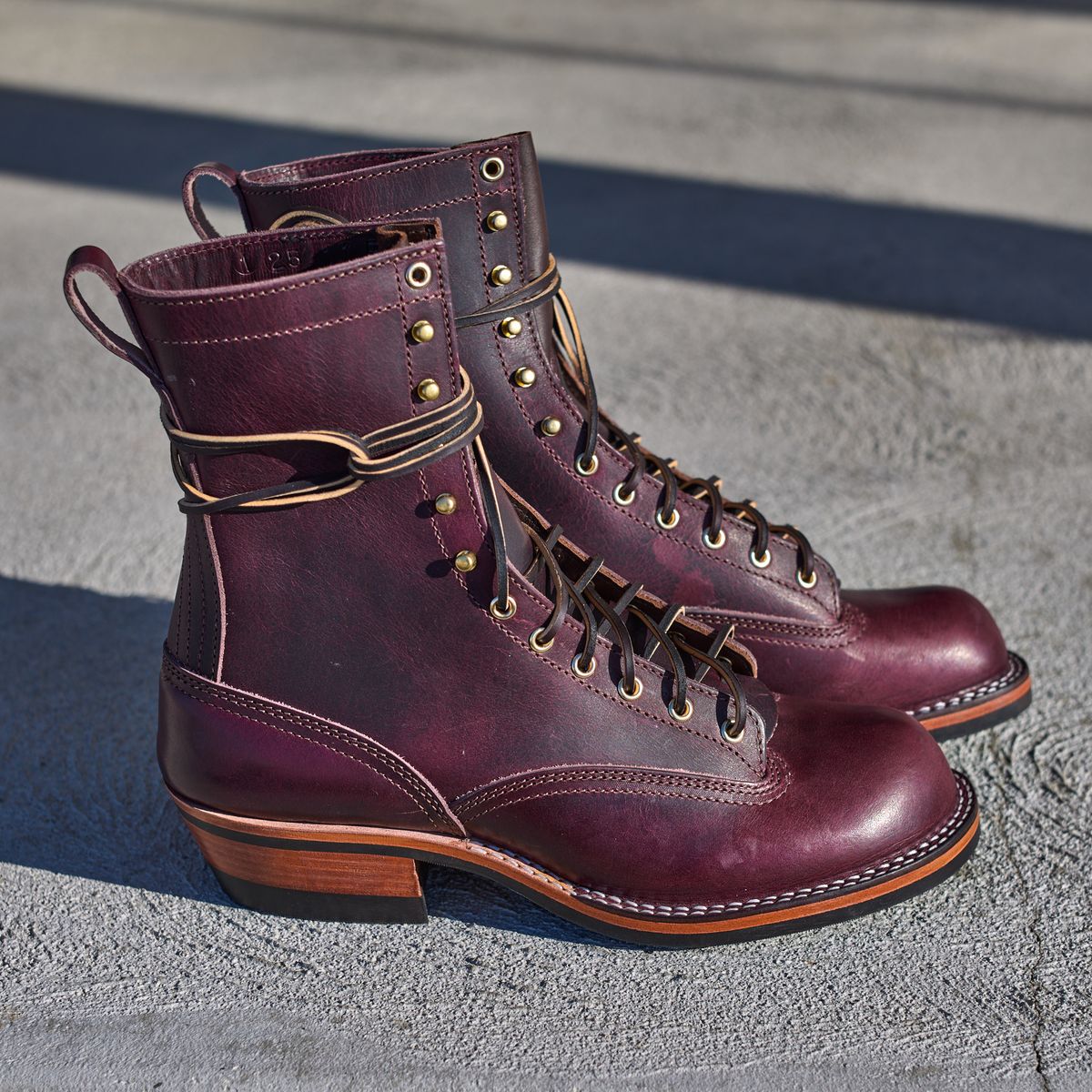 Photo by selvedge.and.boots on January 16, 2025 of the Nicks Lace To Toe in Horween Color 8 Cypress.
