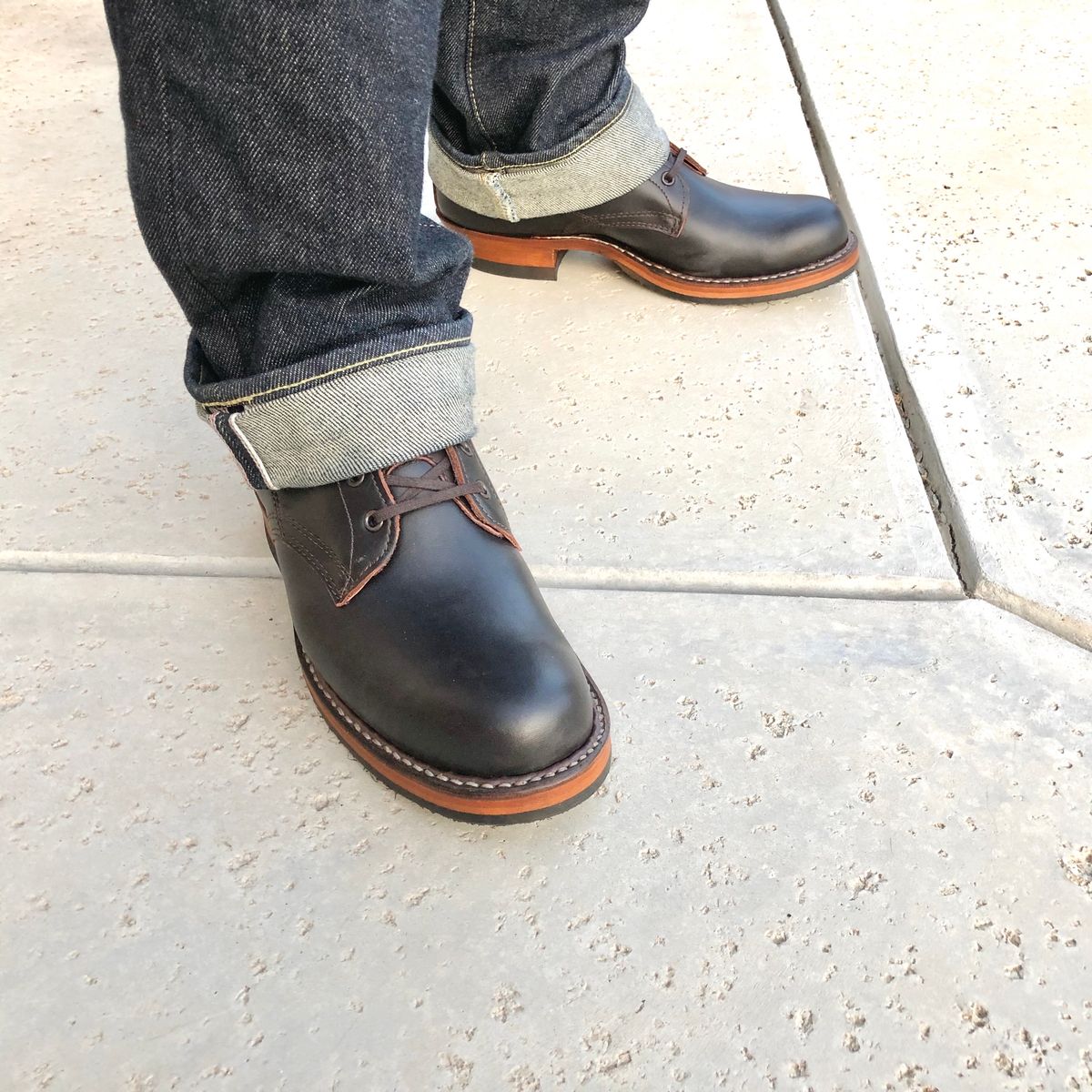 Photo by selvedge.and.boots on October 11, 2019 of the White's Semi-Dress in Seidel Brown Dress.