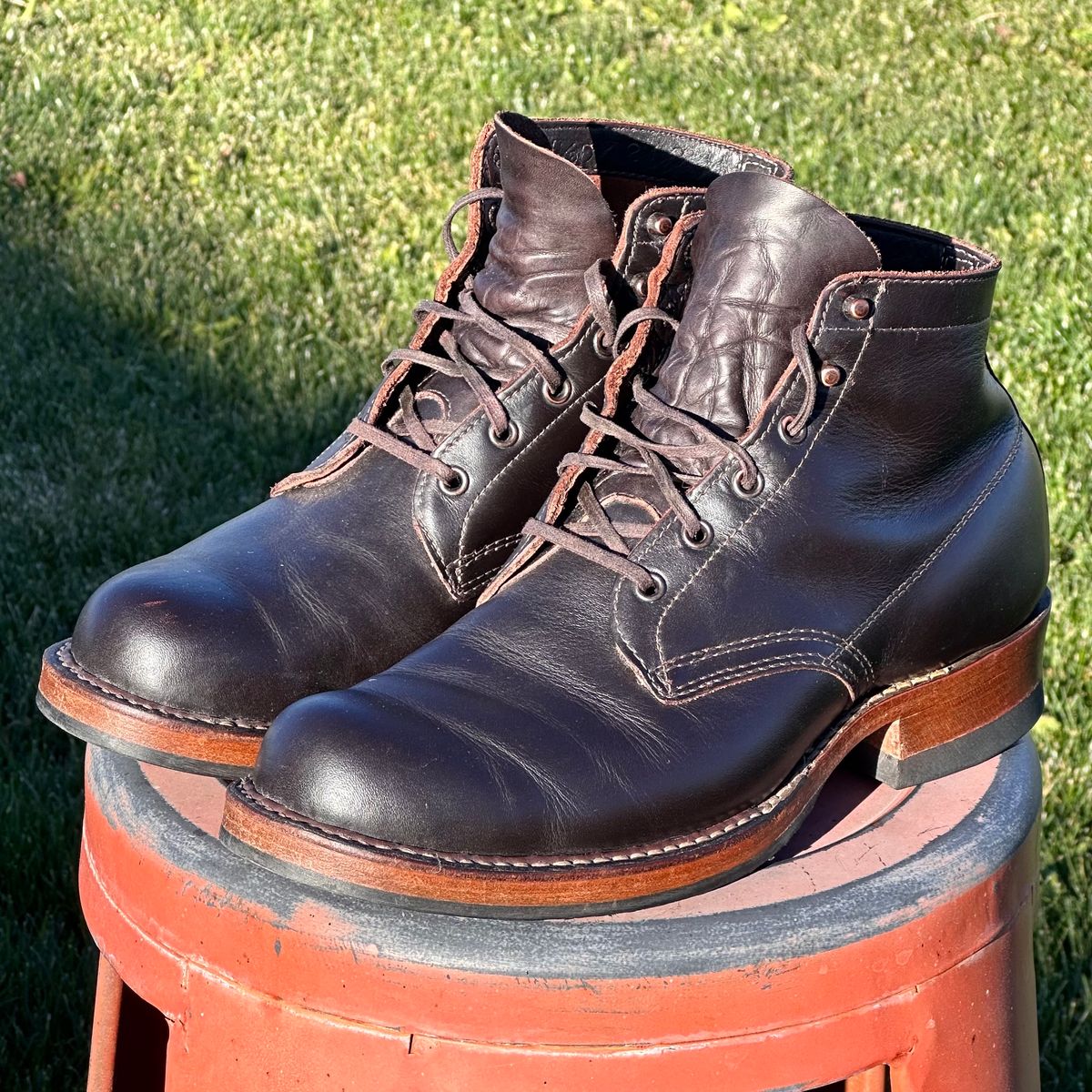 Photo by selvedge.and.boots on October 18, 2023 of the White's Semi-Dress in Seidel Brown Dress.