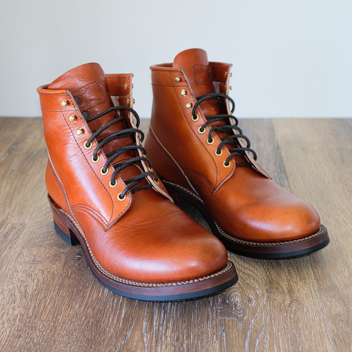 Photo by selvedge.and.boots on October 6, 2024 of the John Lofgren Steel Gang in Shinki Camel Horsebutt.
