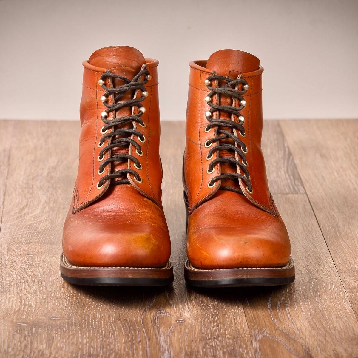 Photo by selvedge.and.boots on November 3, 2024 of the John Lofgren Steel Gang in Shinki Camel Horsebutt.