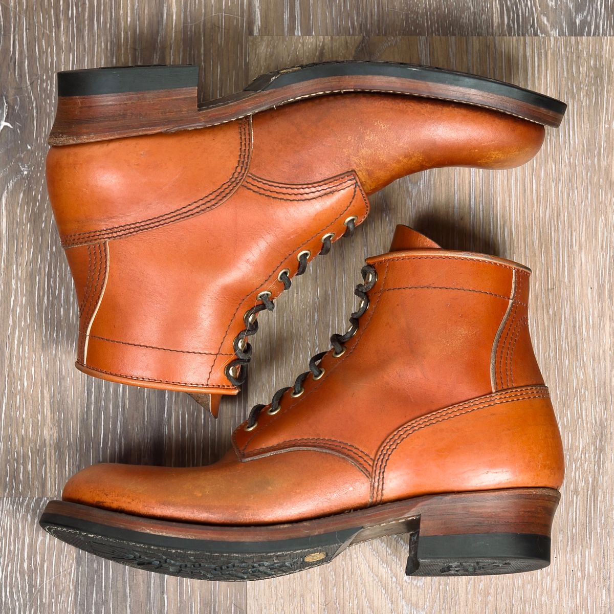 Photo by selvedge.and.boots on November 3, 2024 of the John Lofgren Steel Gang in Shinki Camel Horsebutt.