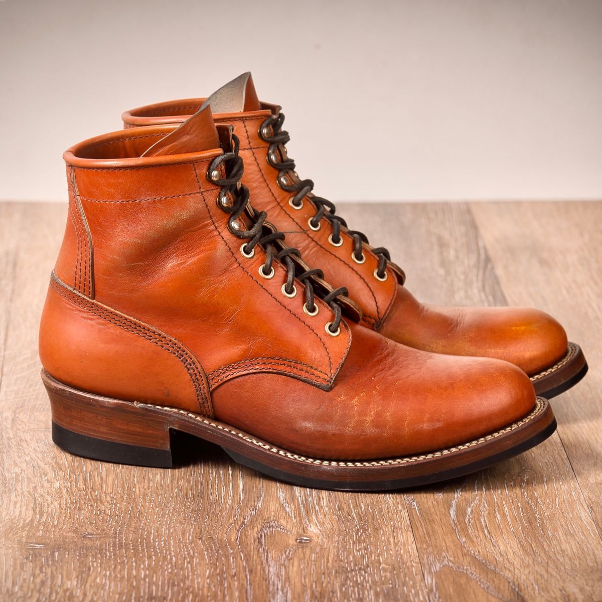 Photo by selvedge.and.boots on November 3, 2024 of the John Lofgren Steel Gang in Shinki Camel Horsebutt.