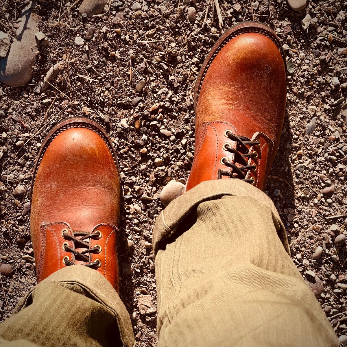 Photo by selvedge.and.boots on November 8, 2024 of the John Lofgren Steel Gang in Shinki Camel Horsebutt.