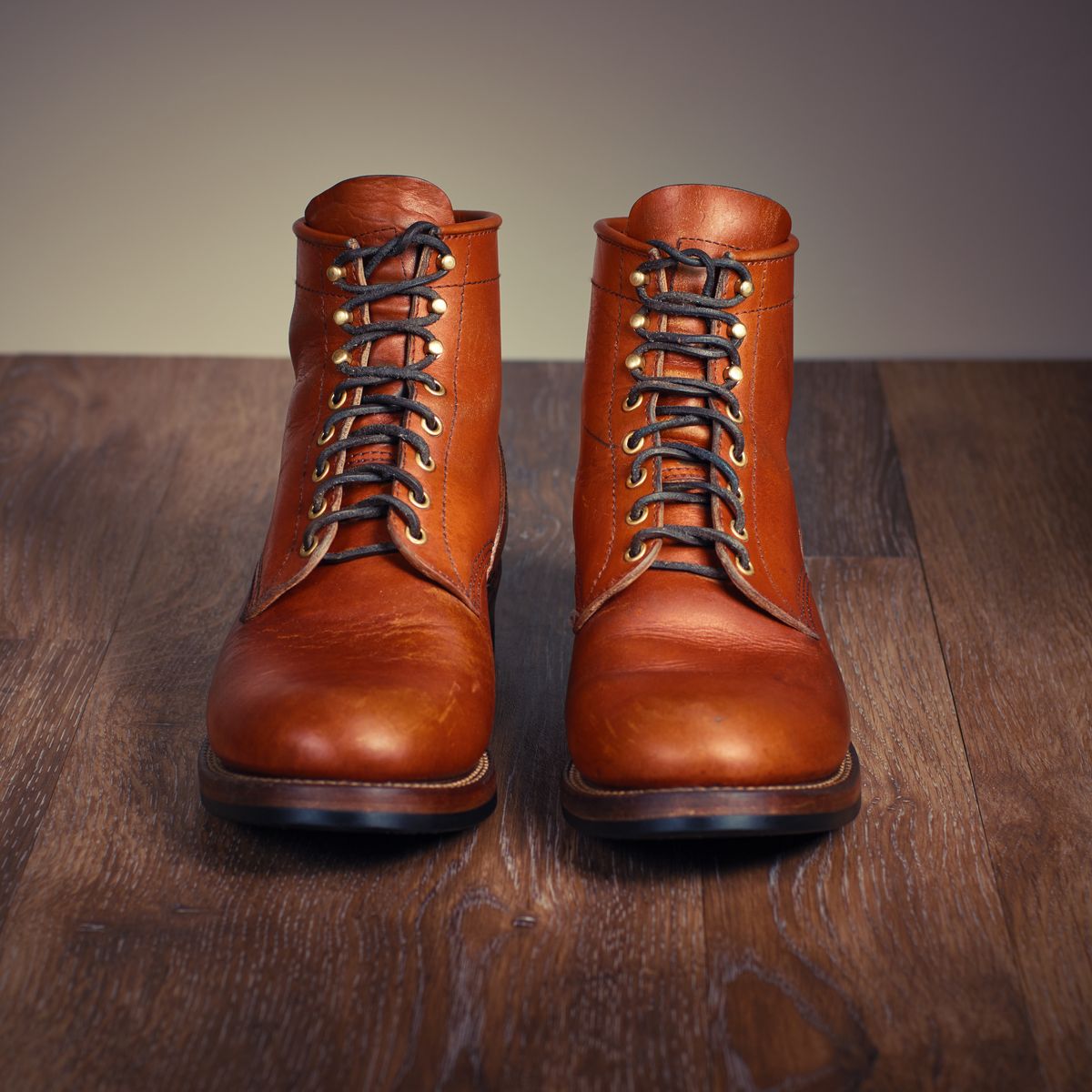 Photo by selvedge.and.boots on December 1, 2024 of the John Lofgren Steel Gang in Shinki Camel Horsebutt.