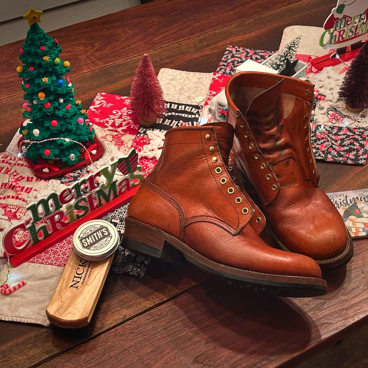 Photo by selvedge.and.boots on December 1, 2024 of the John Lofgren Steel Gang in Shinki Camel Horsebutt.