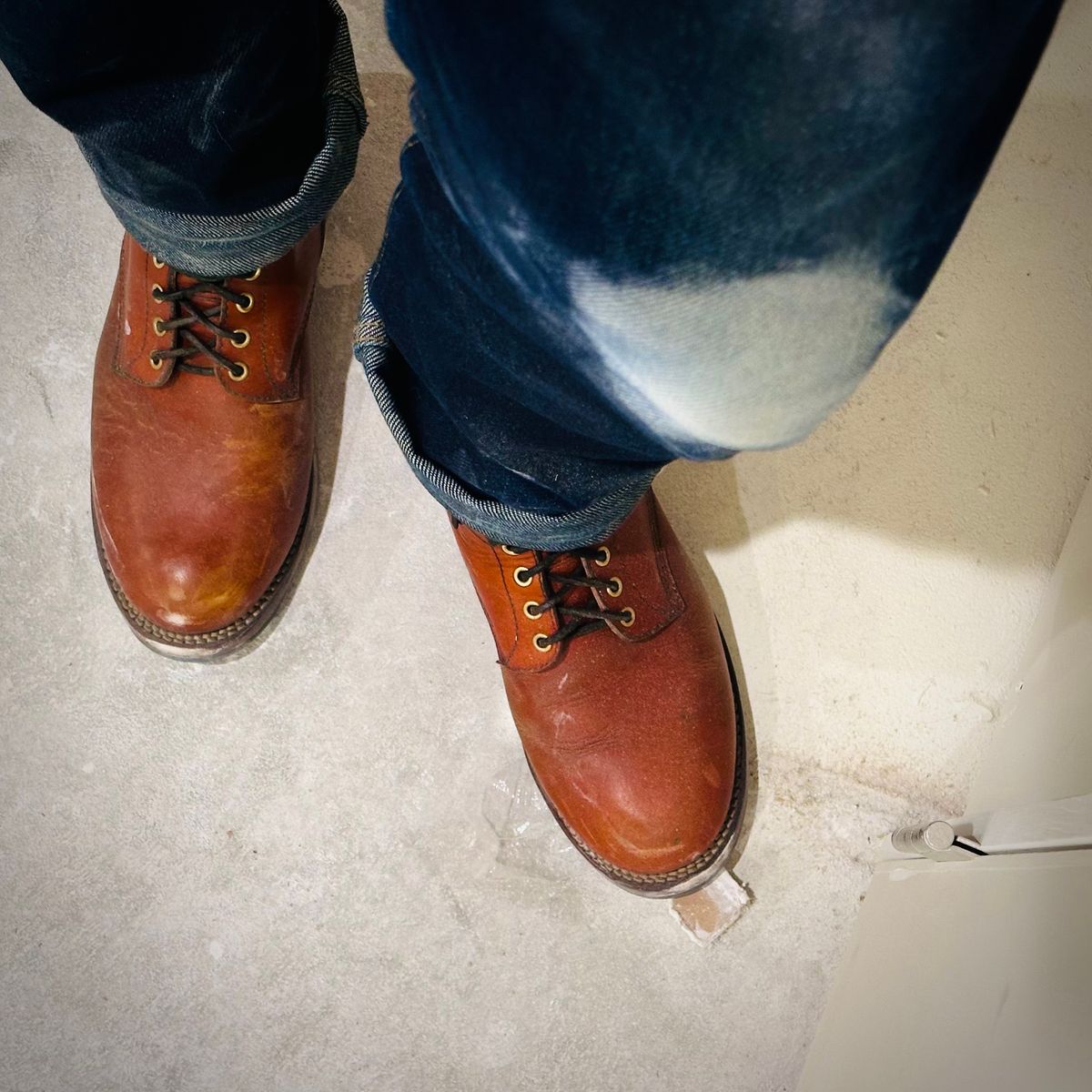 Photo by selvedge.and.boots on December 1, 2024 of the John Lofgren Steel Gang in Shinki Camel Horsebutt.