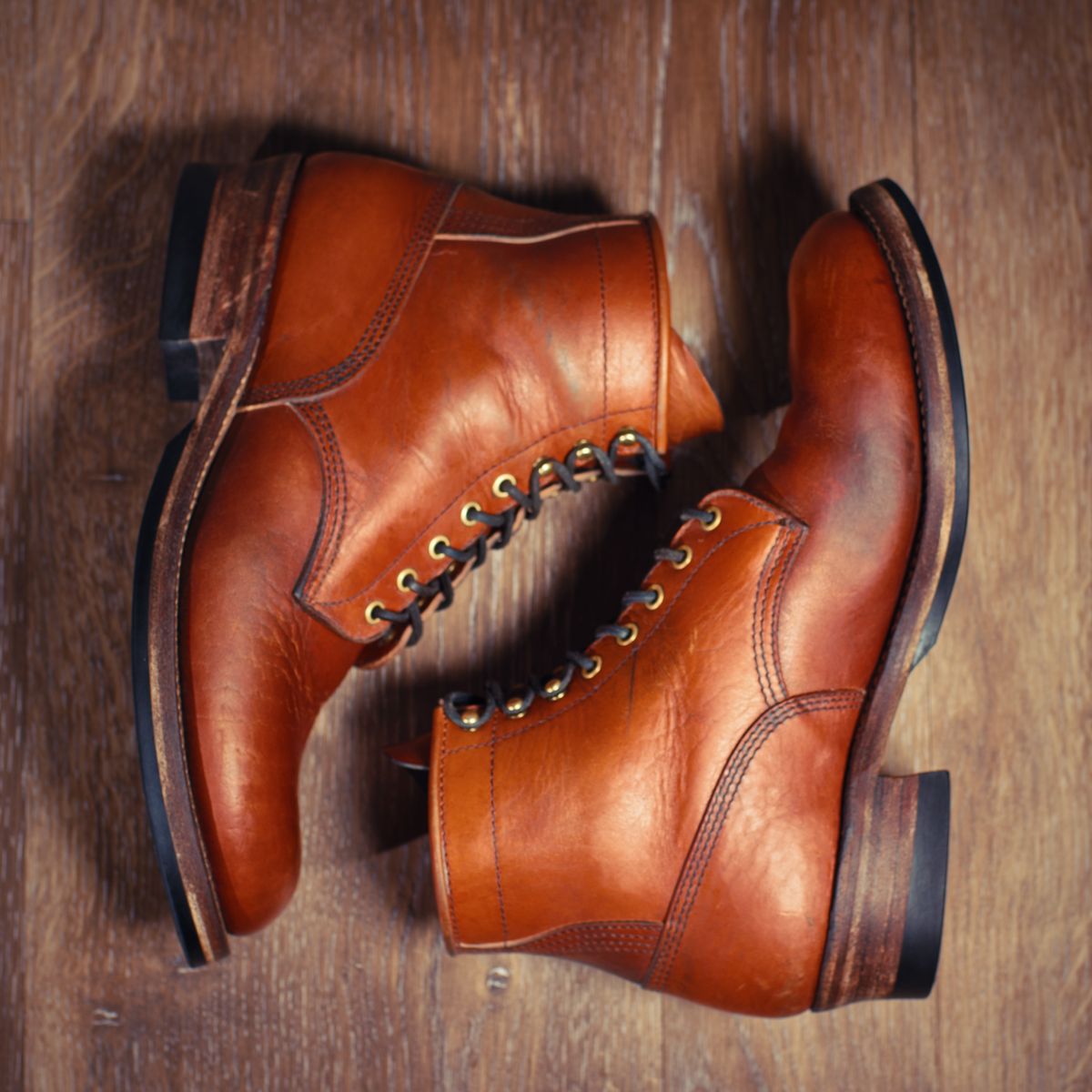 Photo by selvedge.and.boots on January 1, 2025 of the John Lofgren Steel Gang in Shinki Camel Horsebutt.