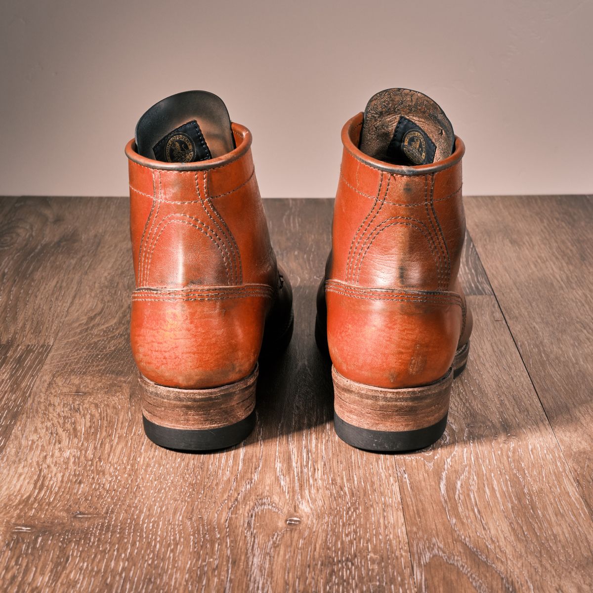 Photo by selvedge.and.boots on March 1, 2025 of the John Lofgren Steel Gang in Shinki Camel Horsebutt.