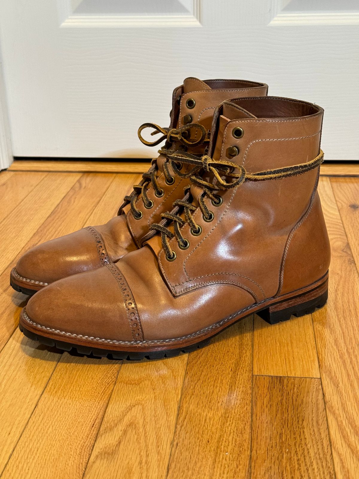 Photo by christianr on February 5, 2024 of the Blkbrd Shoemaker Rudiger Service Boot in Maryam Natural TPR Horsebutt.