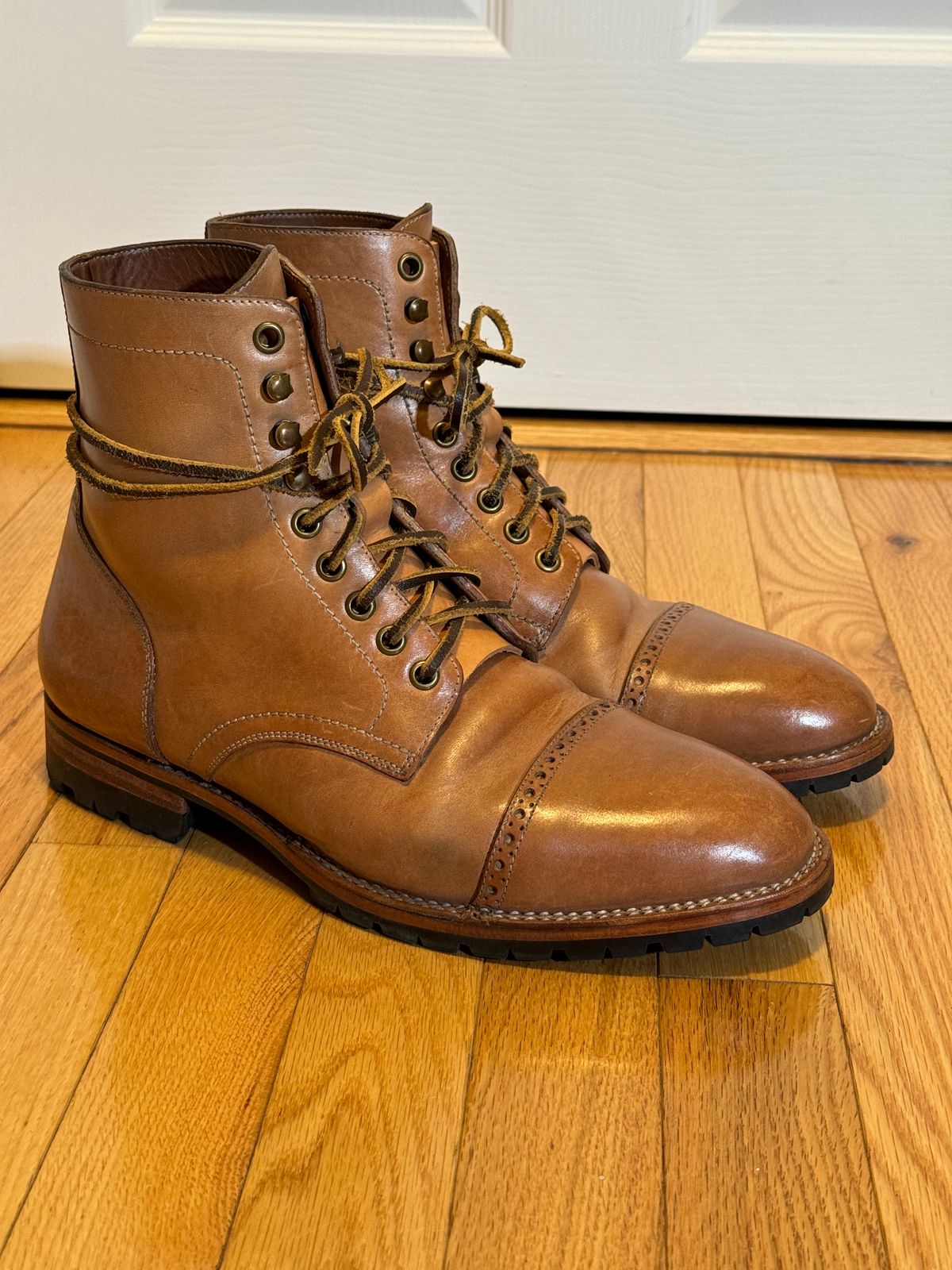 Photo by christianr on February 5, 2024 of the Blkbrd Shoemaker Rudiger Service Boot in Maryam Natural TPR Horsebutt.