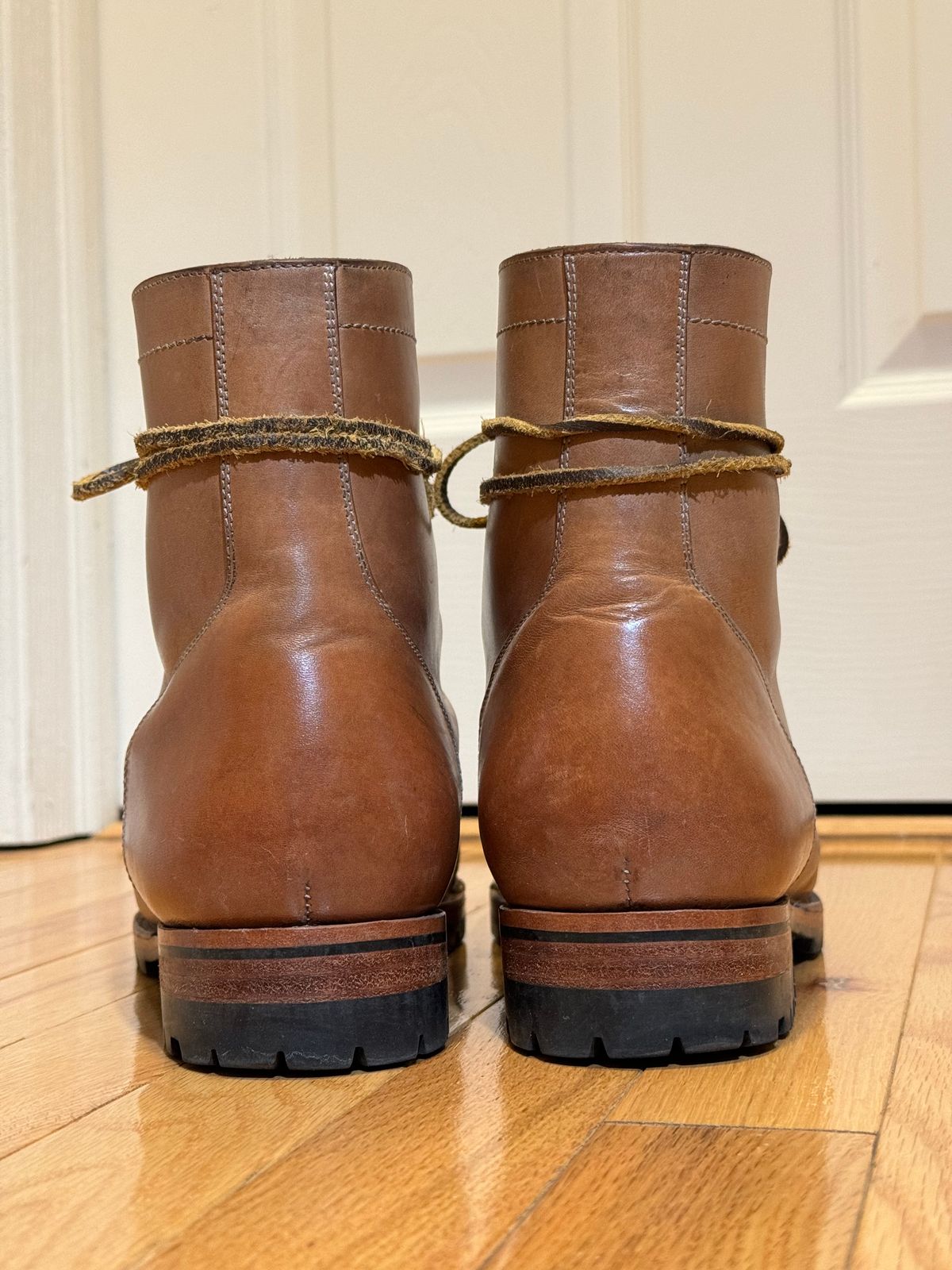 Photo by christianr on March 6, 2024 of the Blkbrd Shoemaker Rudiger Service Boot in Maryam Natural TPR Horsebutt.