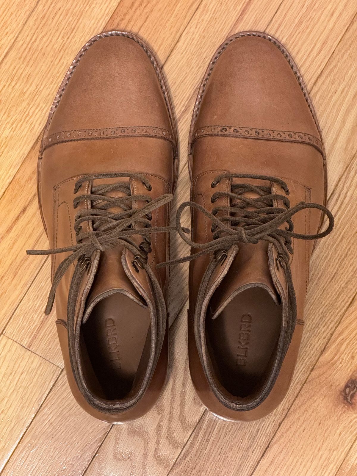 Photo by christianr on October 2, 2023 of the Blkbrd Shoemaker Rudiger Service Boot in Maryam Natural TPR Horsebutt.