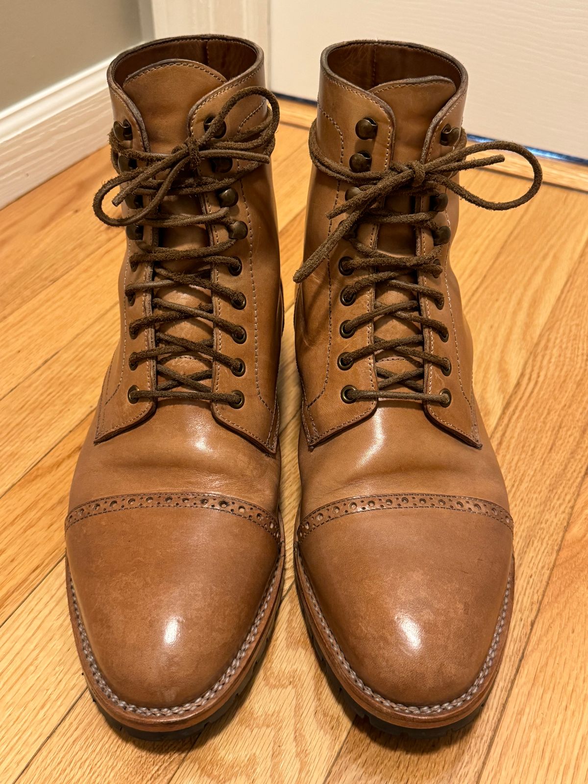 Photo by christianr on November 2, 2023 of the Blkbrd Shoemaker Rudiger Service Boot in Maryam Natural TPR Horsebutt.