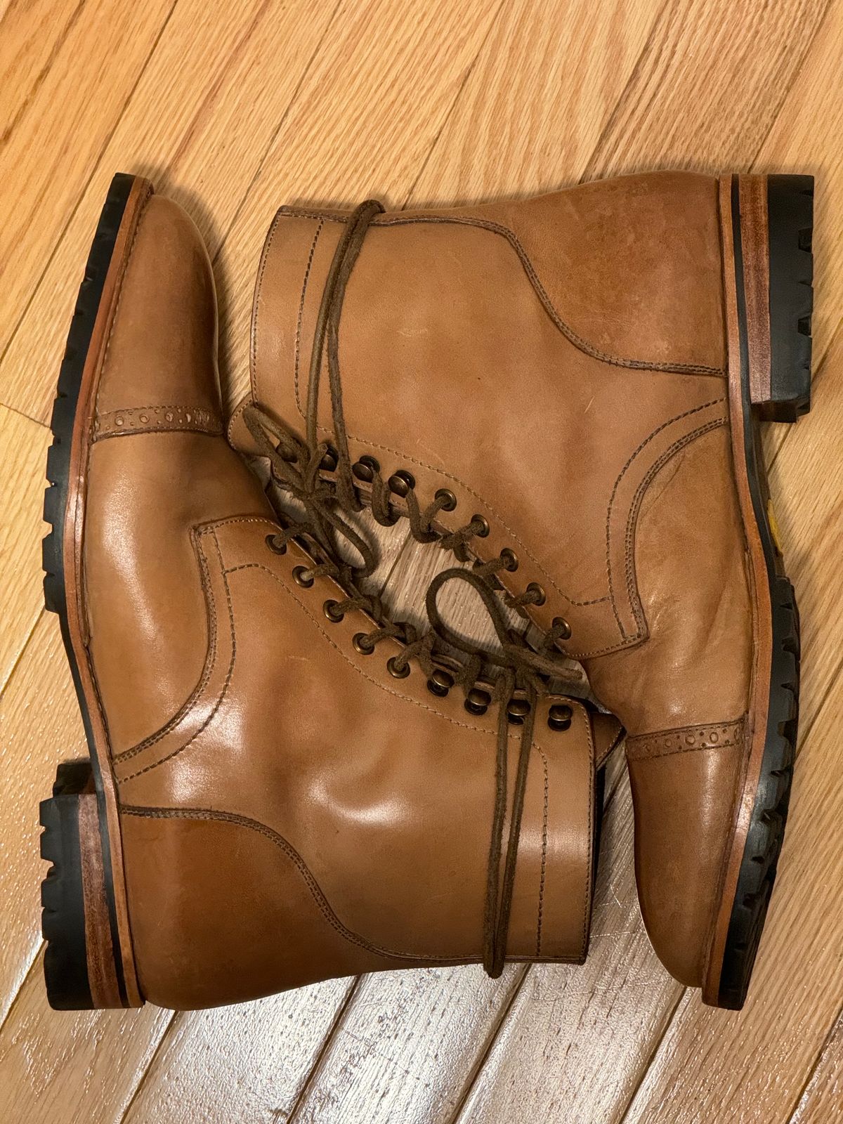 Photo by christianr on November 2, 2023 of the Blkbrd Shoemaker Rudiger Service Boot in Maryam Natural TPR Horsebutt.