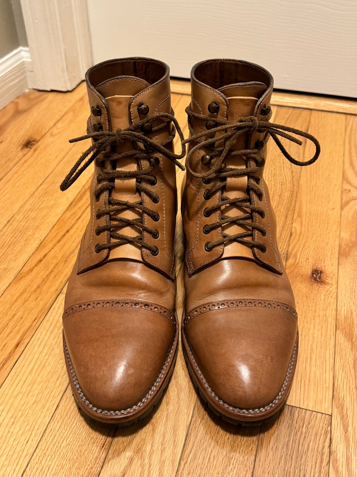 Photo by christianr on December 5, 2023 of the Blkbrd Shoemaker Rudiger Service Boot in Maryam Natural TPR Horsebutt.