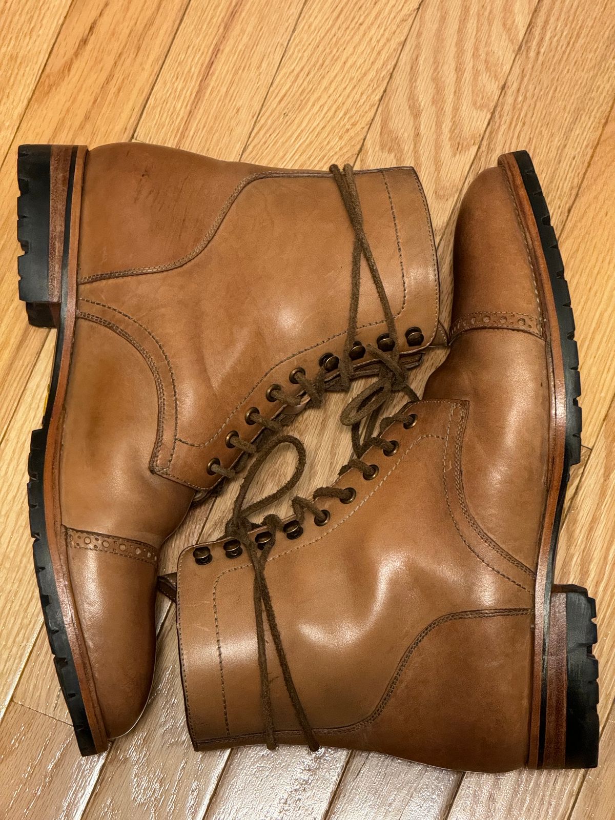 Photo by christianr on December 5, 2023 of the Blkbrd Shoemaker Rudiger Service Boot in Maryam Natural TPR Horsebutt.