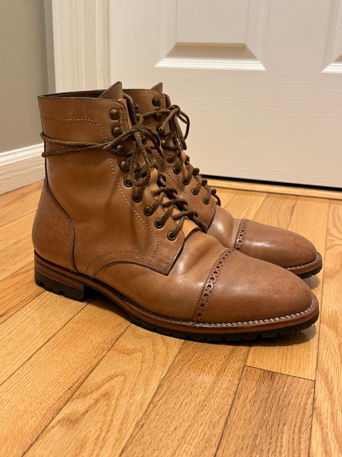 Photo by christianr on December 5, 2023 of the Blkbrd Shoemaker Rudiger Service Boot in Maryam Natural TPR Horsebutt.