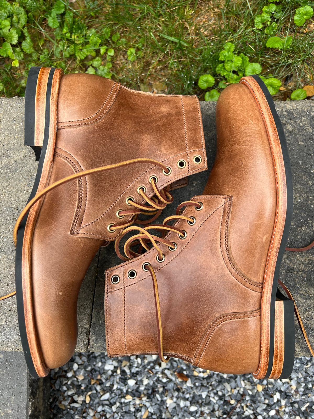 Photo by Benjamnb on October 1, 2022 of the Oak Street Bootmakers Trench Boot in Horween Natural Chromexcel.