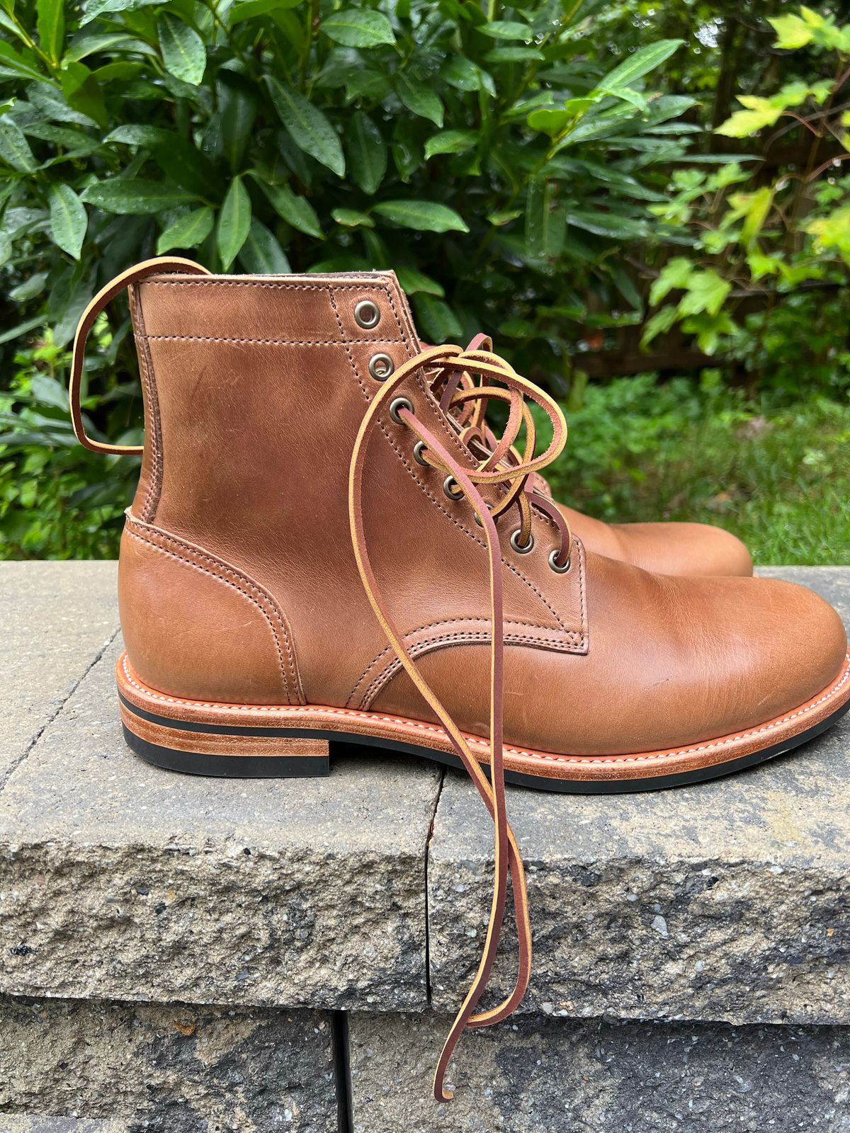 Photo by Benjamnb on October 1, 2022 of the Oak Street Bootmakers Trench Boot in Horween Natural Chromexcel.