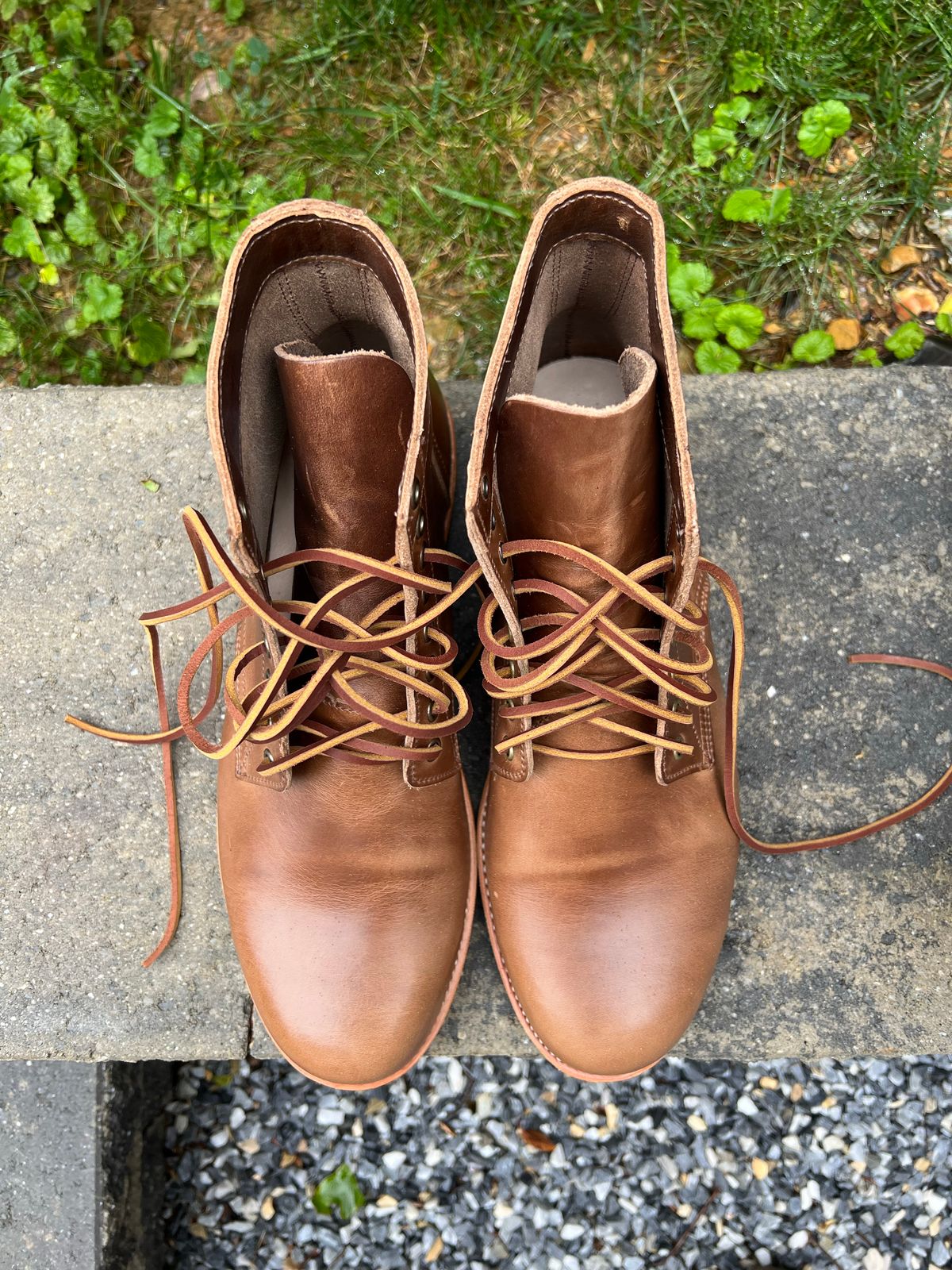 Photo by Benjamnb on October 1, 2022 of the Oak Street Bootmakers Trench Boot in Horween Natural Chromexcel.