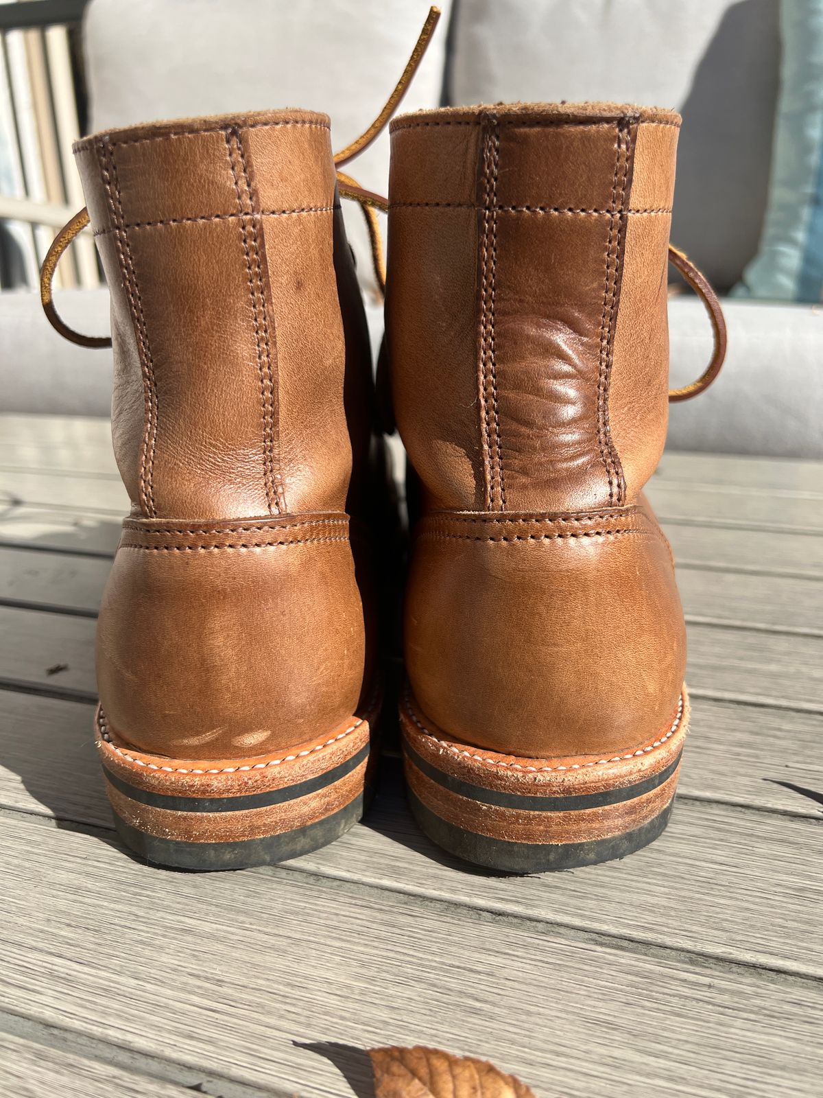 Photo by Benjamnb on November 3, 2022 of the Oak Street Bootmakers Trench Boot in Horween Natural Chromexcel.