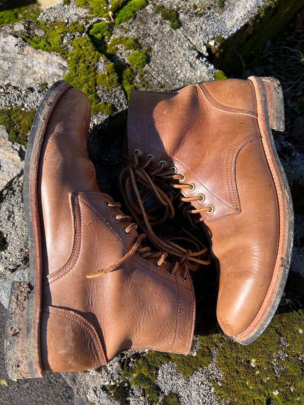 Photo by Benjamnb on January 1, 2023 of the Oak Street Bootmakers Trench Boot in Horween Natural Chromexcel.