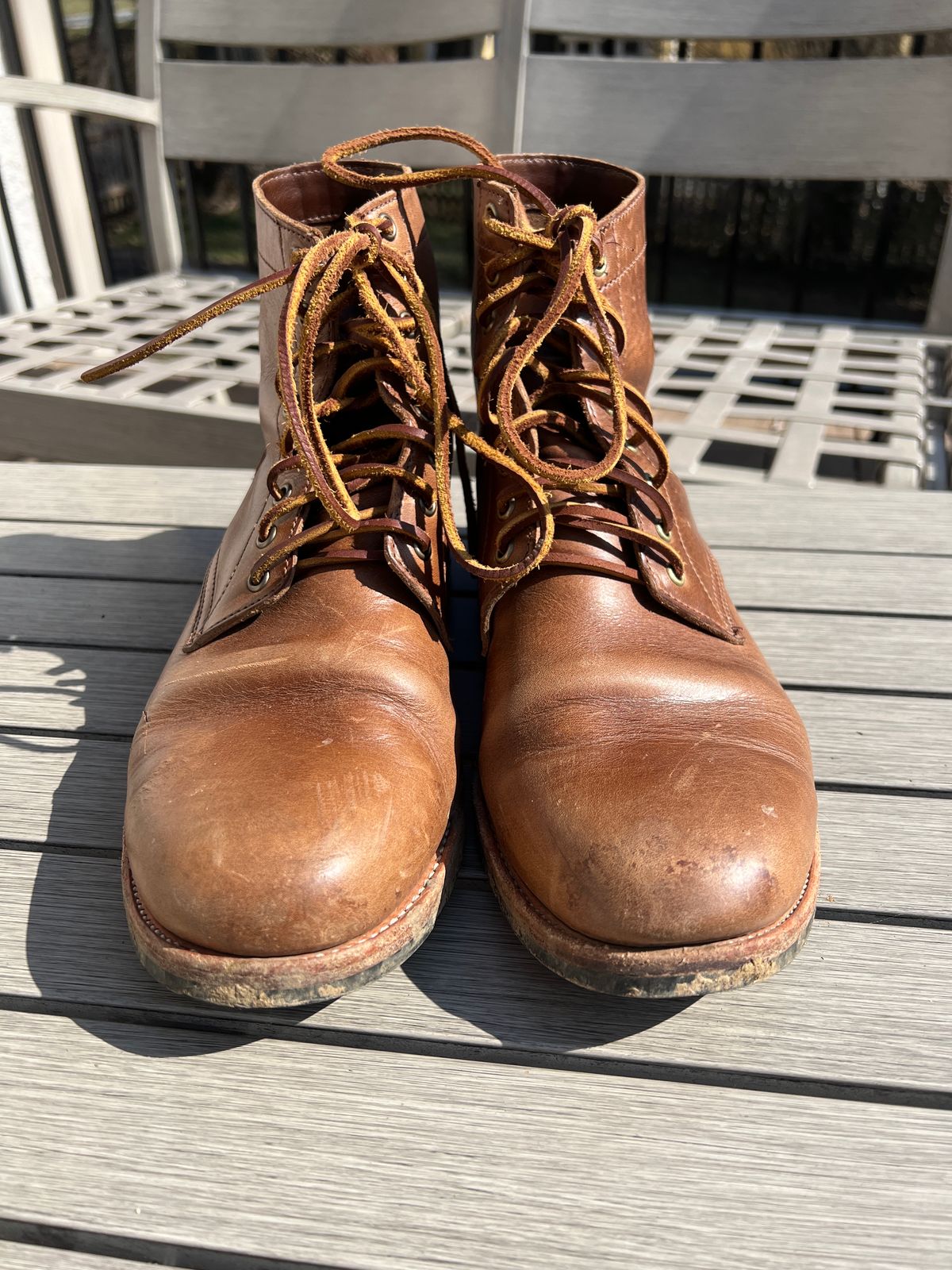 Photo by Benjamnb on March 5, 2023 of the Oak Street Bootmakers Trench Boot in Horween Natural Chromexcel.