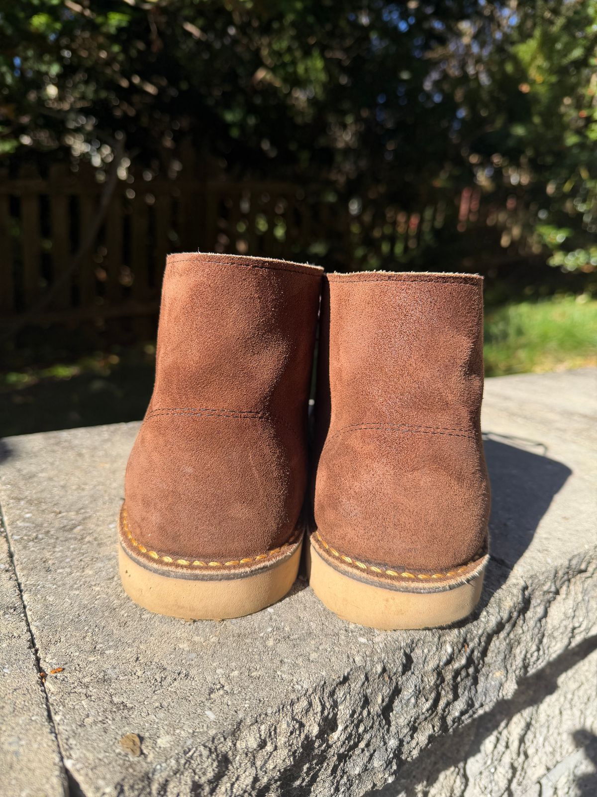 Photo by Benjamnb on November 4, 2025 of the Red Wing Weekender Chukka in Chocolate Muleskinner.