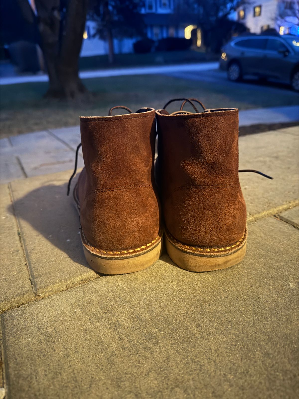 Photo by Benjamnb on January 4, 2026 of the Red Wing Weekender Chukka in Chocolate Muleskinner.
