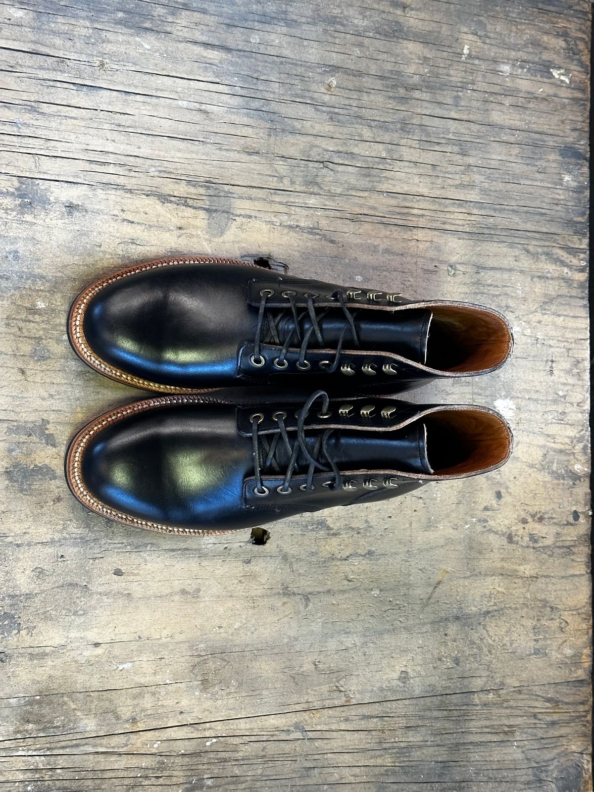 Photo by lydialove on October 4, 2023 of the Grant Stone Nora Boot in Horween Black Chromexcel.