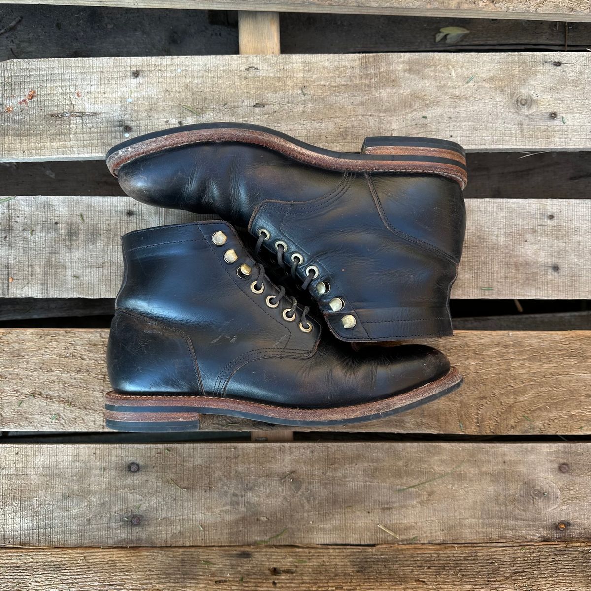 Photo by lydialove on December 4, 2023 of the Grant Stone Nora Boot in Horween Black Chromexcel.