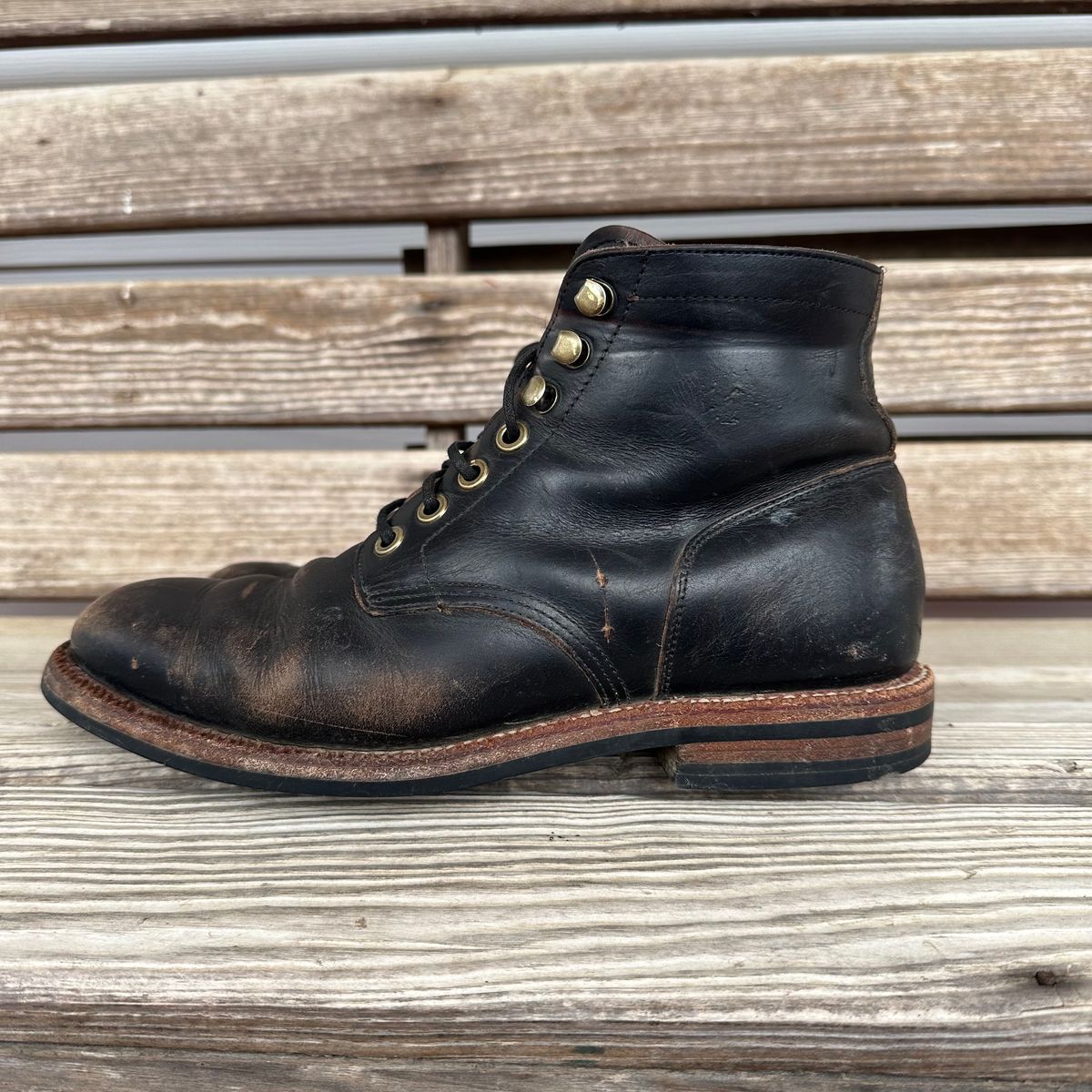 Photo by lydialove on January 1, 2024 of the Grant Stone Nora Boot in Horween Black Chromexcel.