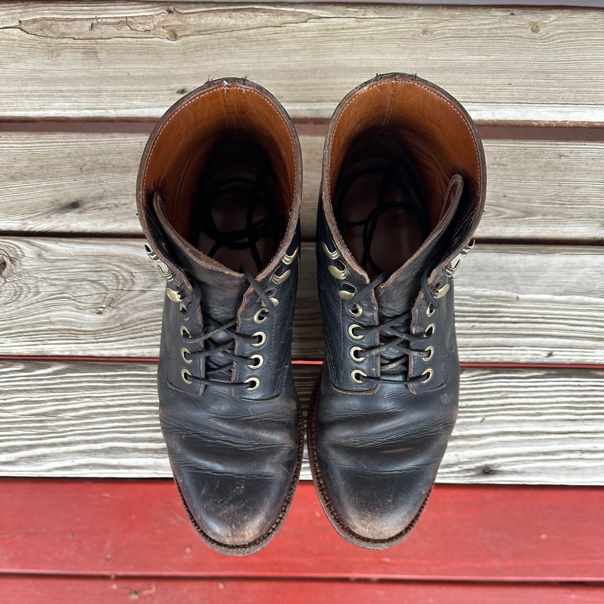 Photo by lydialove on January 1, 2024 of the Grant Stone Nora Boot in Horween Black Chromexcel.