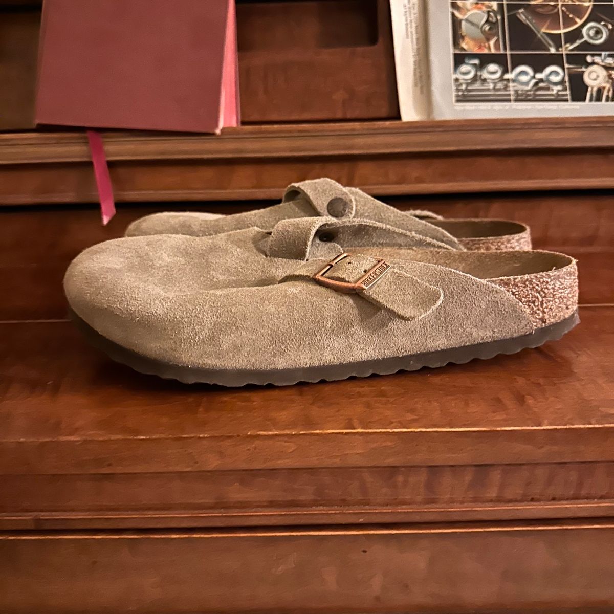 Photo by lydialove on November 9, 2023 of the Birkenstock Boston in Taupe Suede.