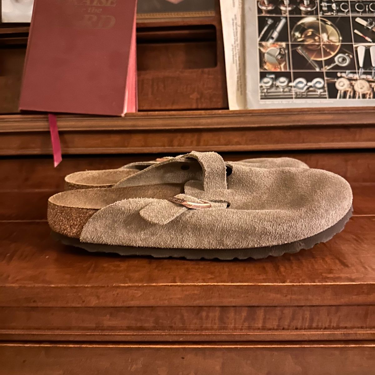 Photo by lydialove on November 9, 2023 of the Birkenstock Boston in Taupe Suede.