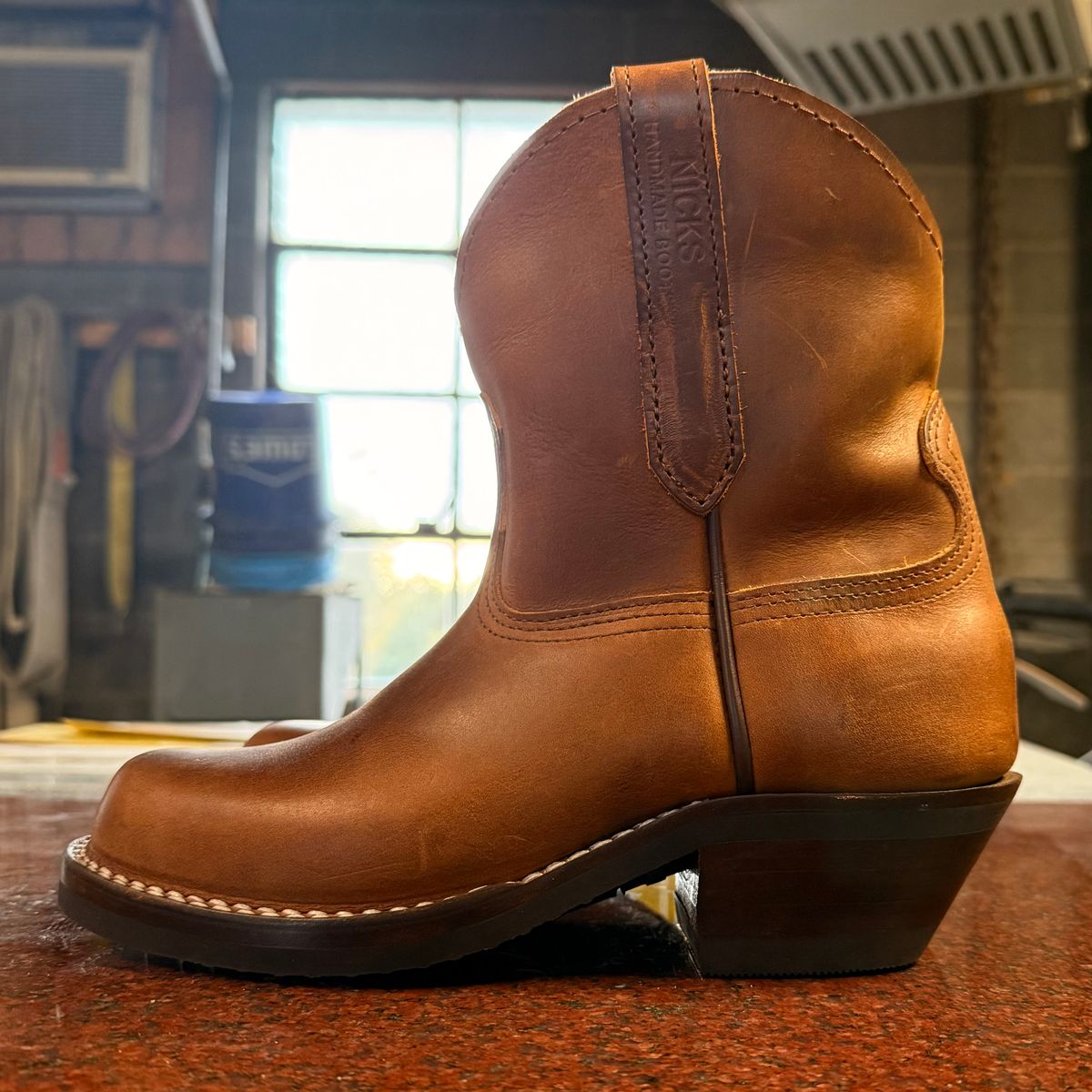 Photo by lydialove on November 1, 2025 of the Nicks Palouse in Horween Orange Predator.