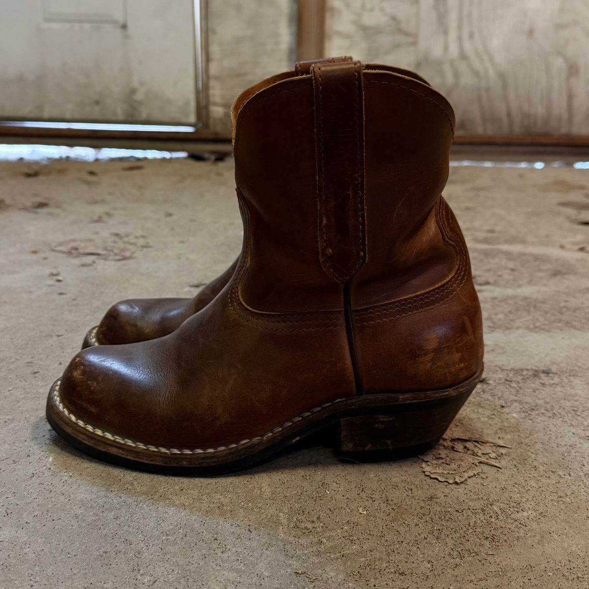 Photo by lydialove on December 4, 2025 of the Nicks Palouse in Horween Orange Predator.