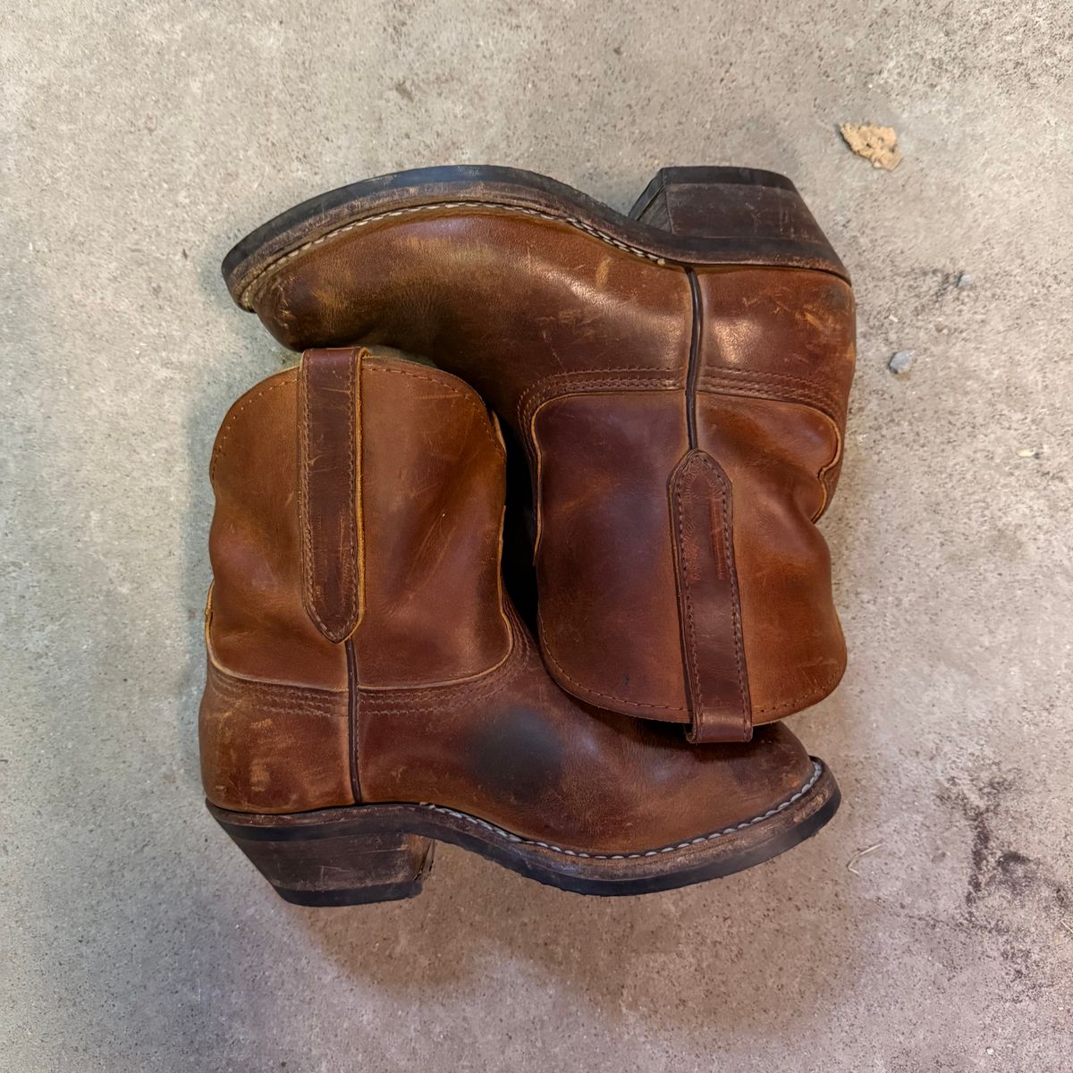 Photo by lydialove on December 4, 2025 of the Nicks Palouse in Horween Orange Predator.