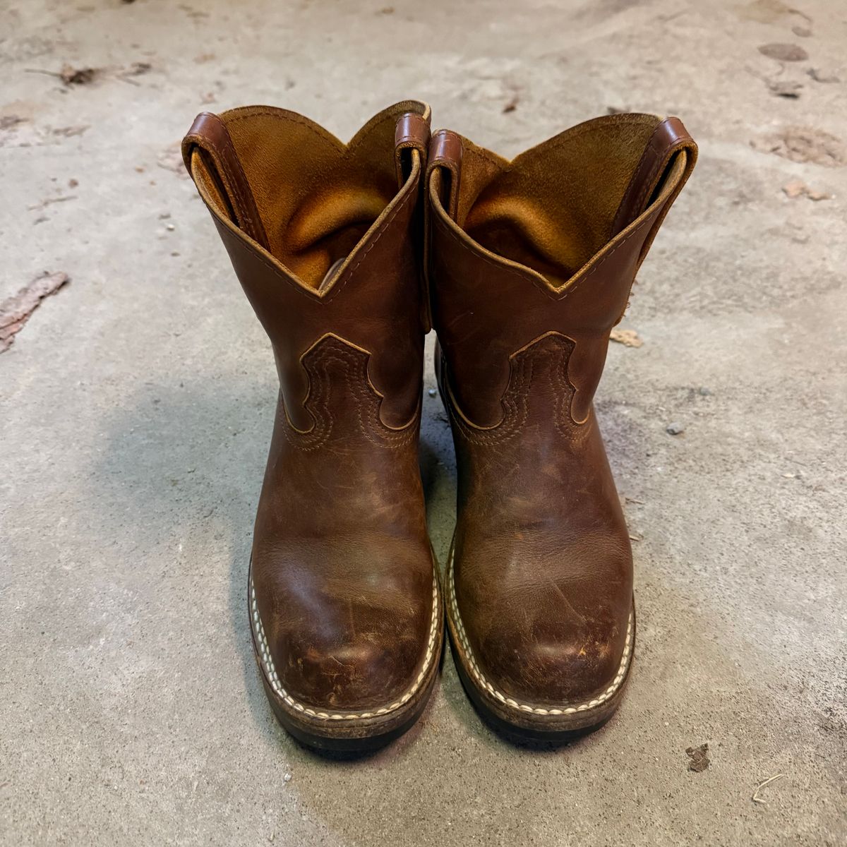 Photo by lydialove on December 4, 2025 of the Nicks Palouse in Horween Orange Predator.