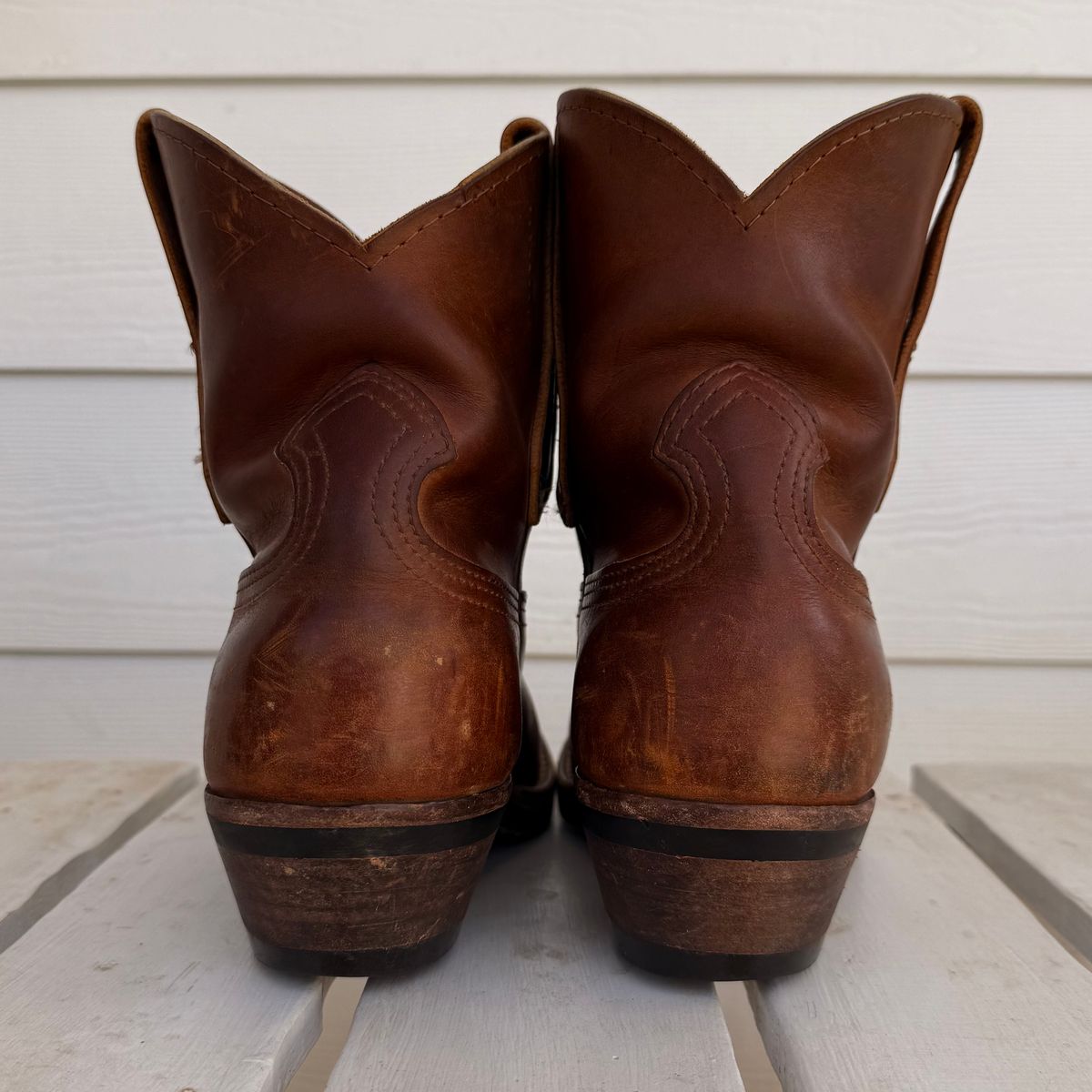 Photo by lydialove on January 4, 2026 of the Nicks Palouse in Horween Orange Predator.