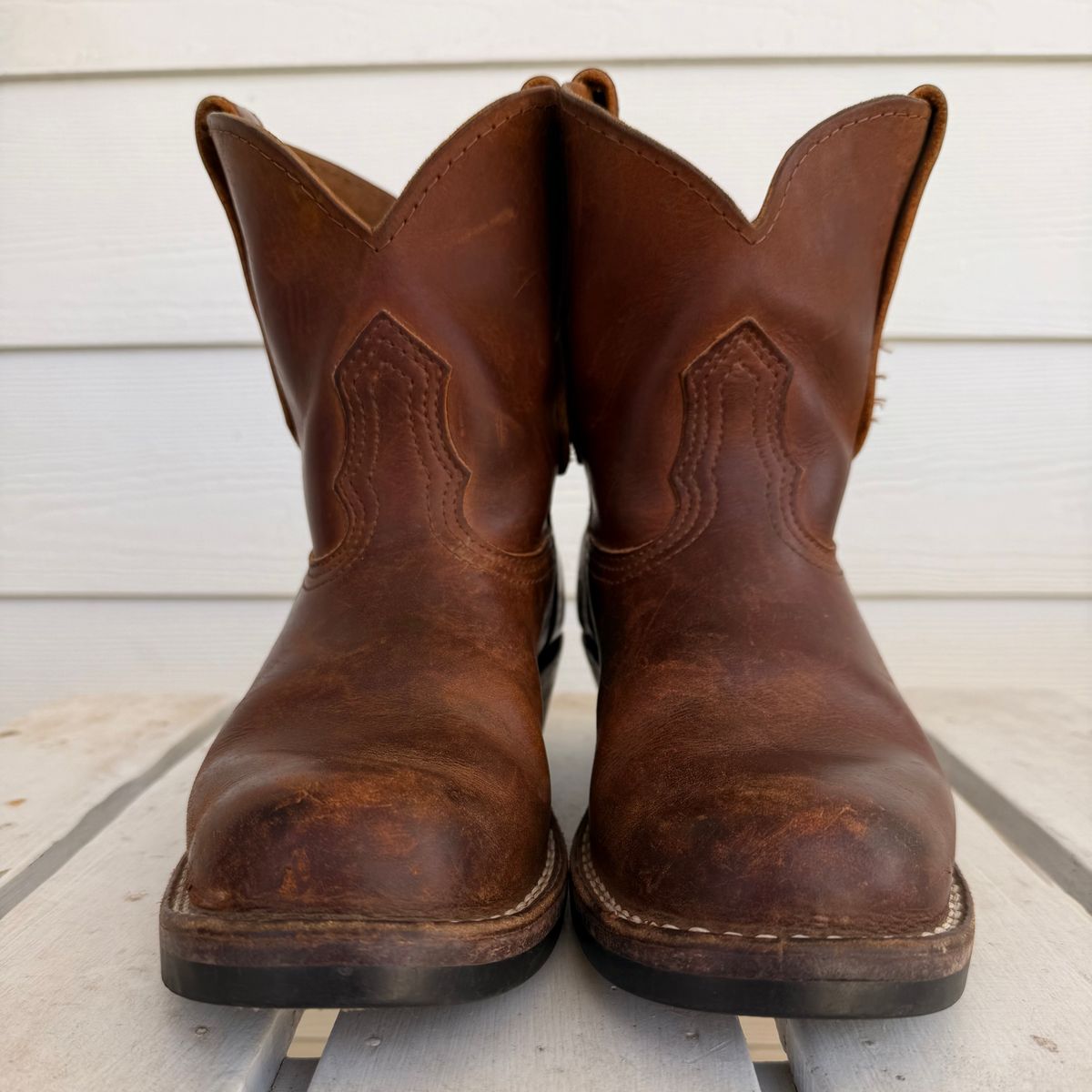 Photo by lydialove on January 4, 2026 of the Nicks Palouse in Horween Orange Predator.