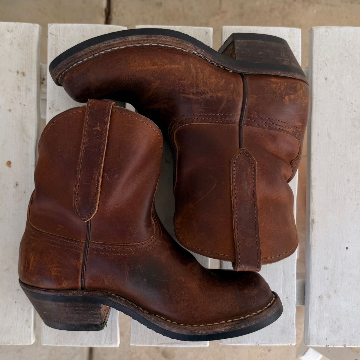 Photo by lydialove on January 4, 2026 of the Nicks Palouse in Horween Orange Predator.