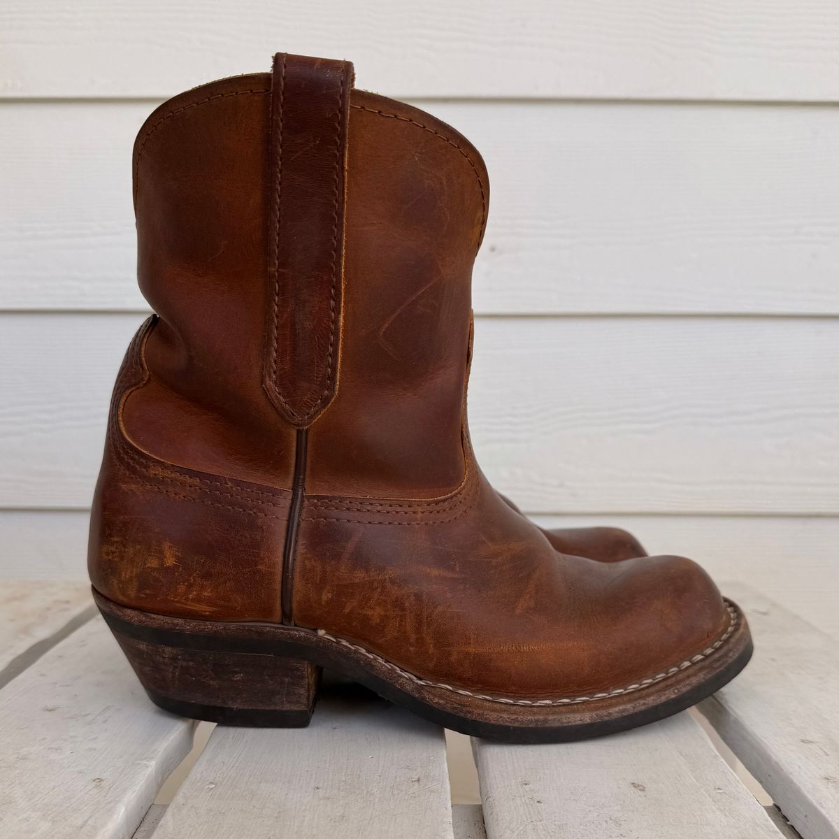 Photo by lydialove on January 4, 2026 of the Nicks Palouse in Horween Orange Predator.