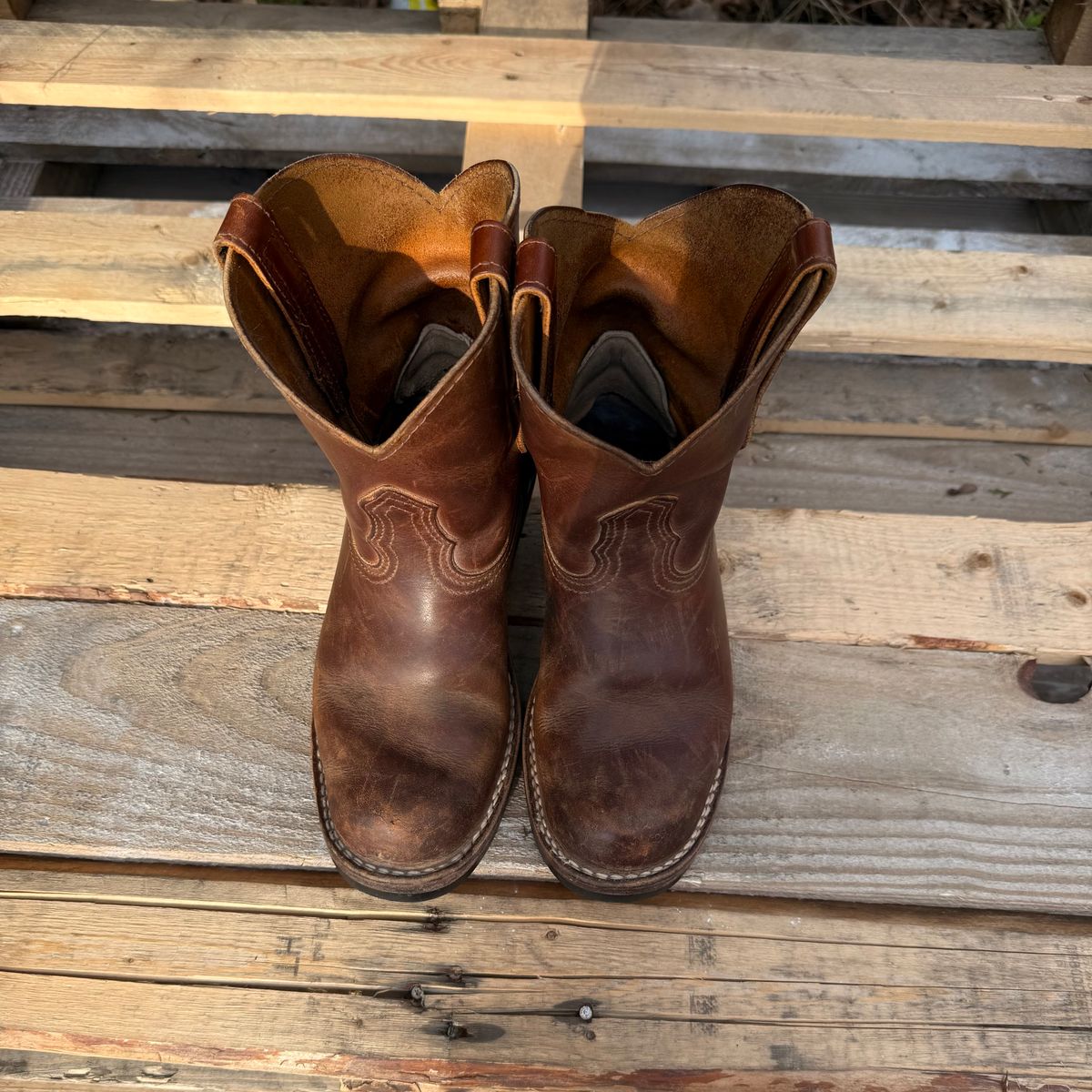 Photo by lydialove on March 5, 2026 of the Nicks Palouse in Horween Orange Predator.