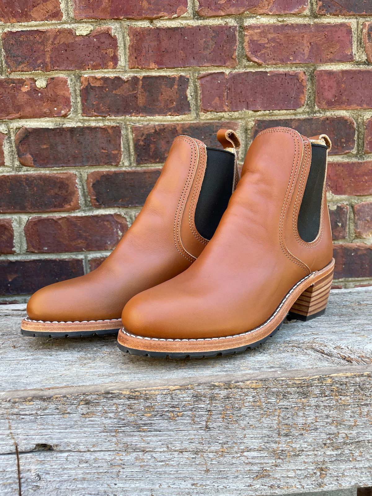 Photo by lydialove on October 5, 2022 of the Red Wing Unlisted Model in Unlisted Leather.