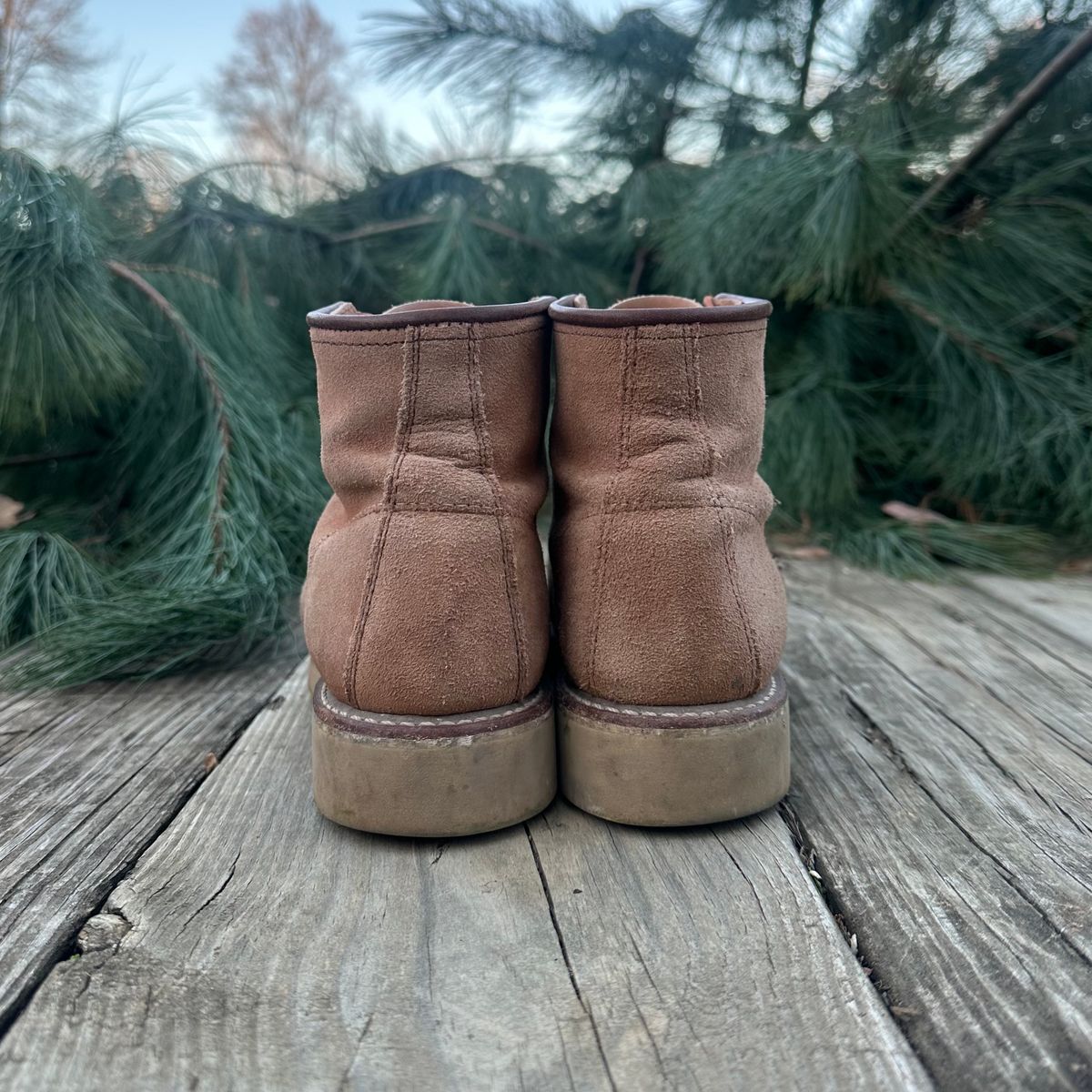 Photo by lydialove on December 5, 2024 of the Red Wing 6-Inch Classic Moc in Dusty Rose Roughout Abilene Leather.